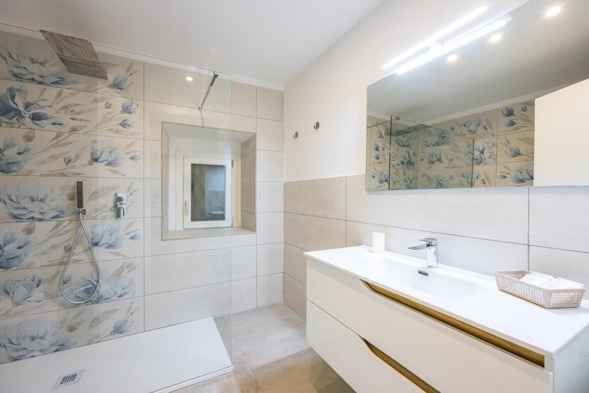 Apartment Maison Emanuele Double Naples